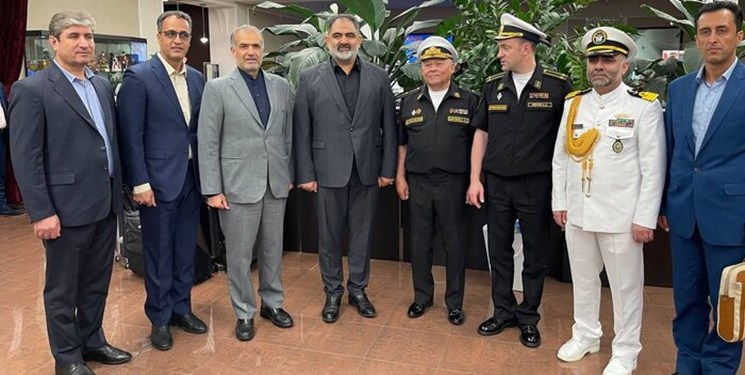 دریادار ایرانی در بدو ورود به روسیه: گسترش دیپلماسی دریایی از ماموریت‌ها در این سفر است